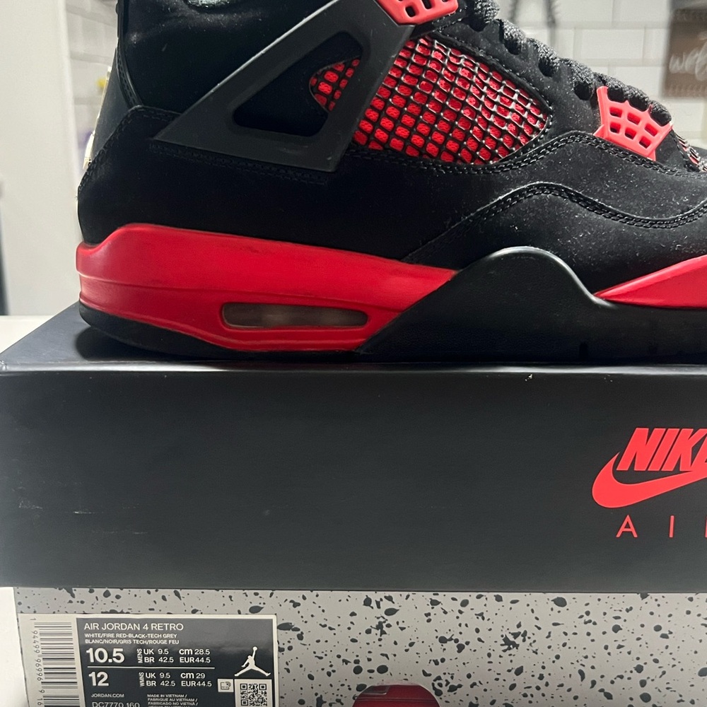 Air Jordan 4 Retro “ Red Thunder”